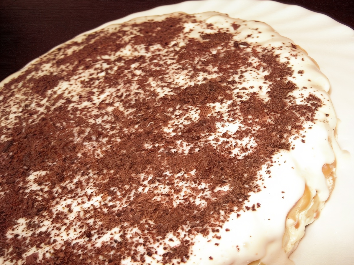 Two-Layer Sour Cream Cake with Crackers and Nuts