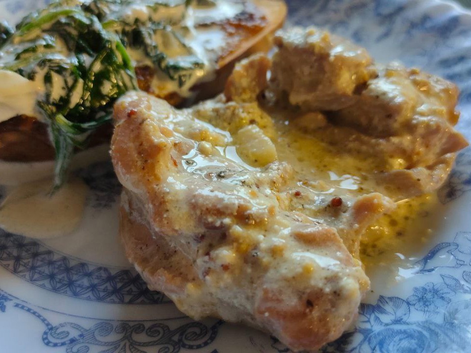 Chicken Thigh Fillet Stewed with Mustard and Cream