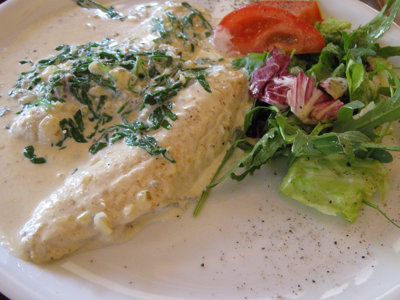 Sea Bass Fillet with Blue Cheese and Arugula Sauce