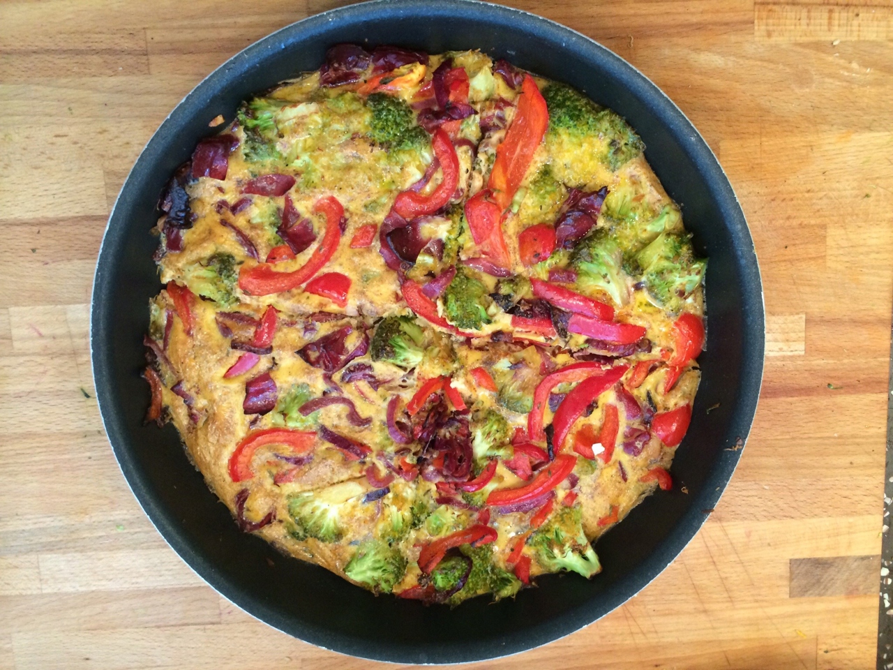 Frittata with Broccoli, Red Pepper, and Bresaola Ham
