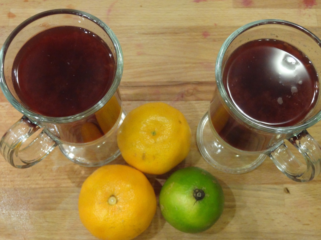 Mulled Wine with Mandarins and Ginger