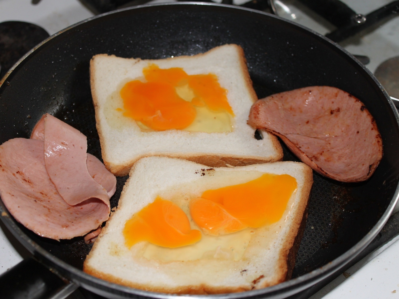 Hot Sandwiches with Egg