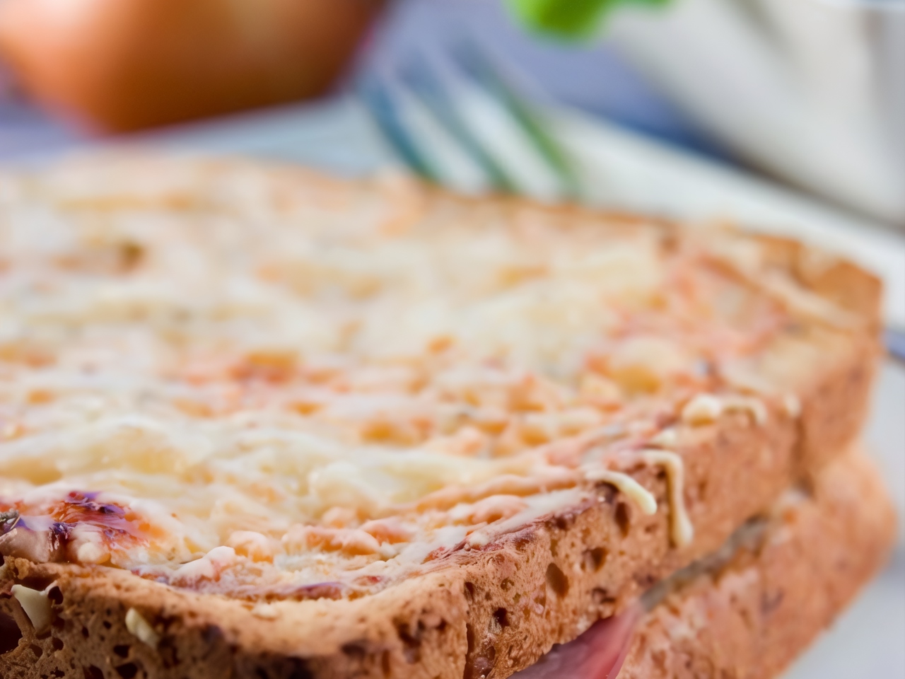 Горячий бутерброд (Croque monsieur)