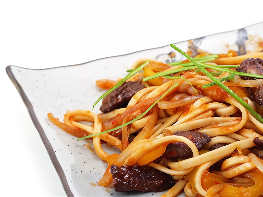 Beef with Chili, Bean Sprouts, Red Onion, and Lime