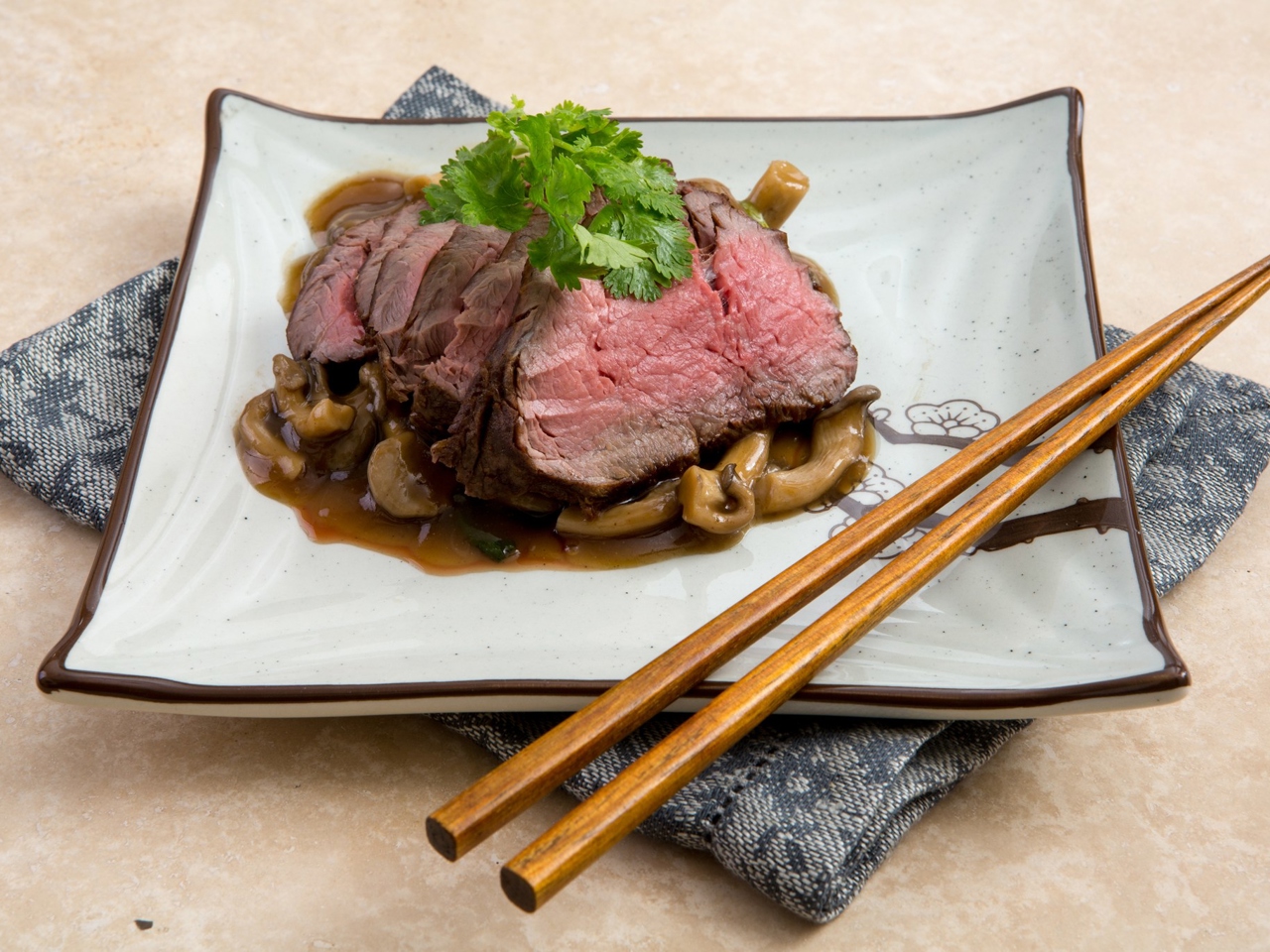 Beef with Oyster Mushrooms in Sweet and Spicy Chinatown Sauce