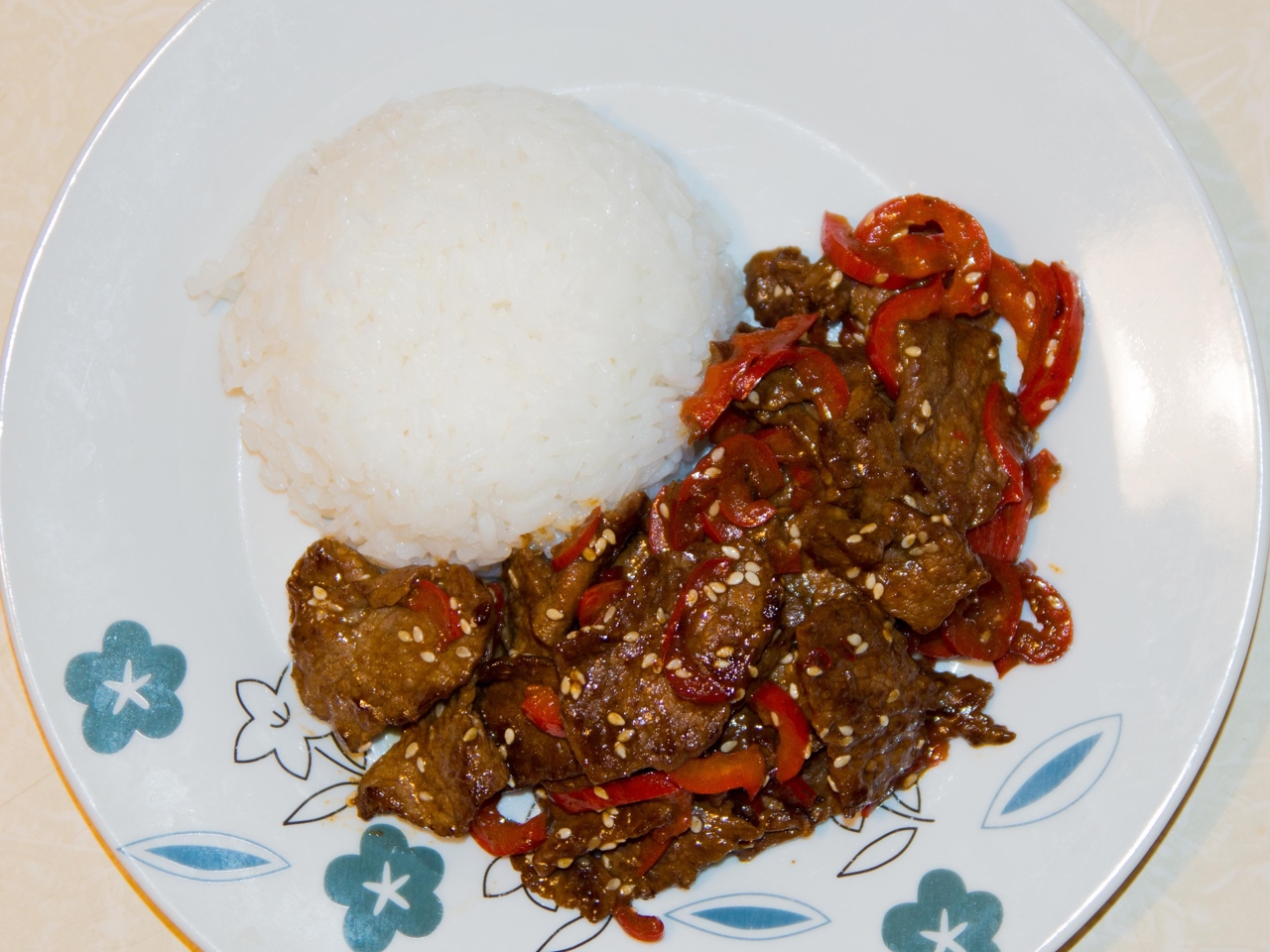 Beef with Bell Peppers in Teriyaki Sauce