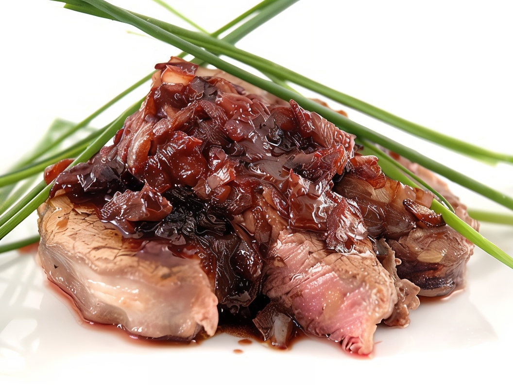 Beef Tenderloin with Merlot and Shallot Sauce