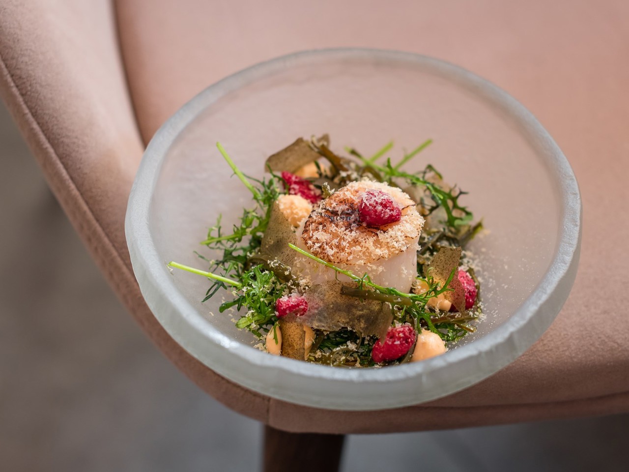 Scallops with Seaweed and Strawberries