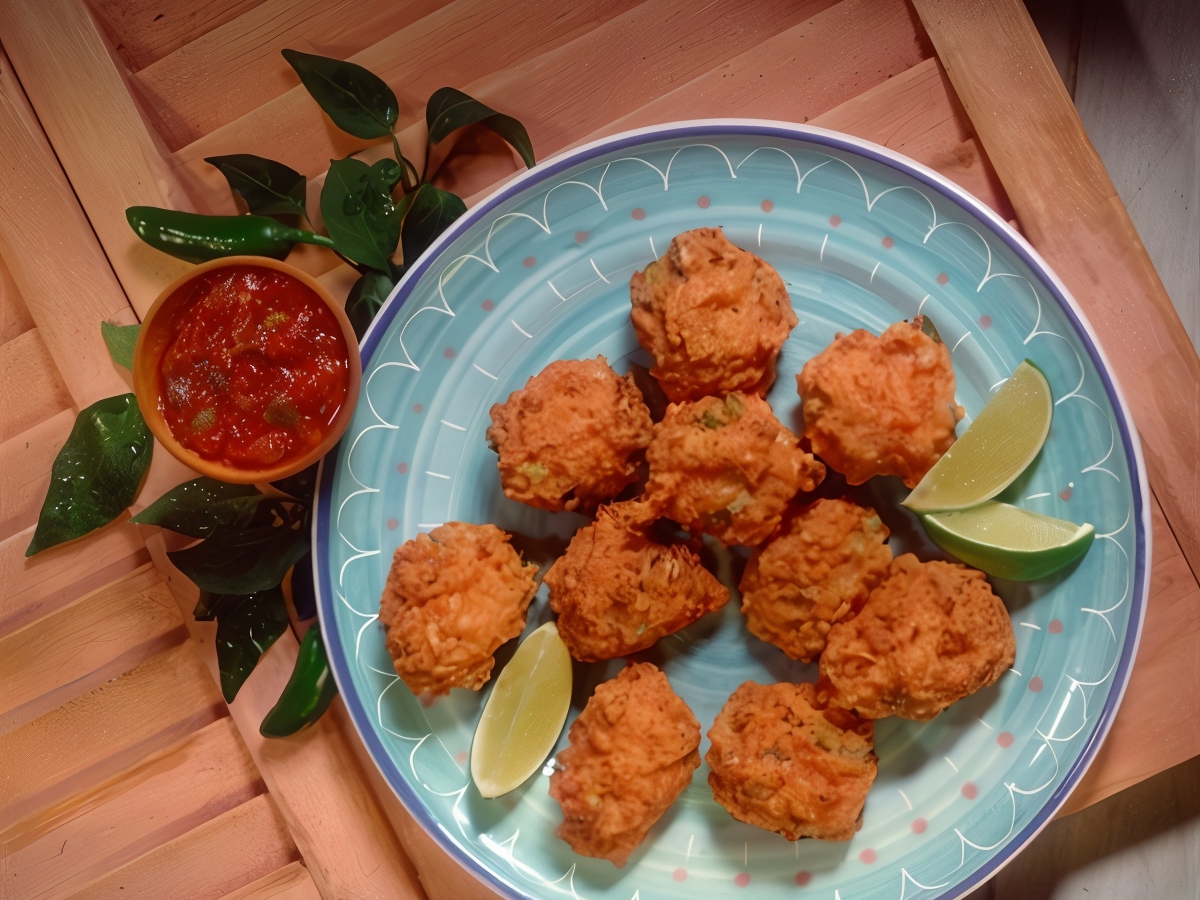 Greek Tomato Fritters with Feta (Ntomatokeftedes)