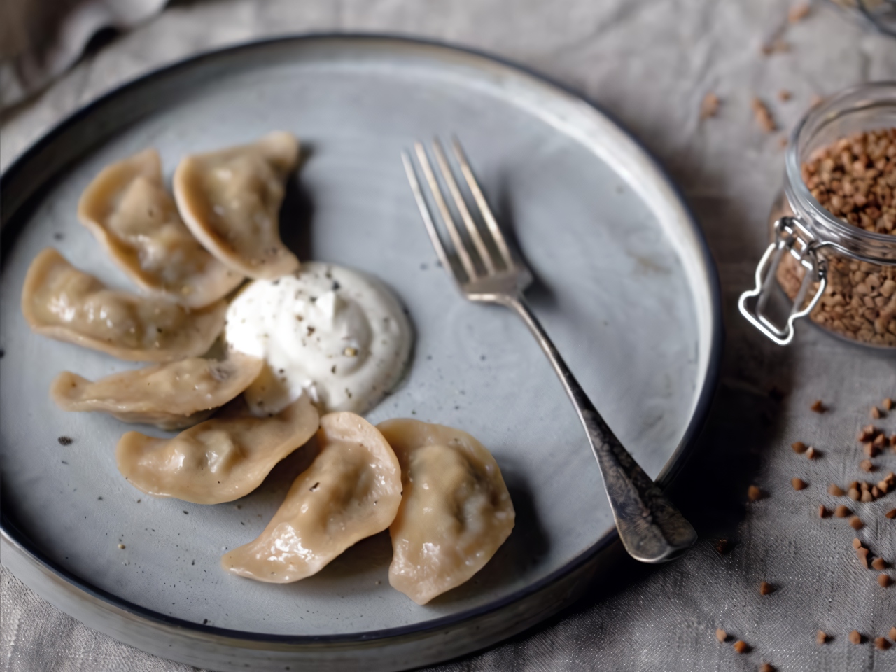 Гречневые вареники с курицей и грибами