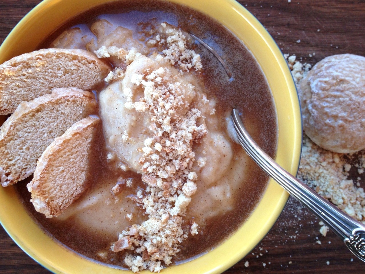 Pear Semolina Porridge with Ginger, Gingerbread Crumble, and Cinnamon Sauce