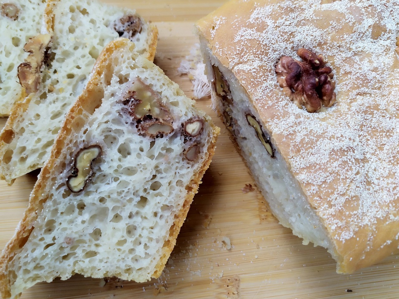 Homemade Bread with Walnuts