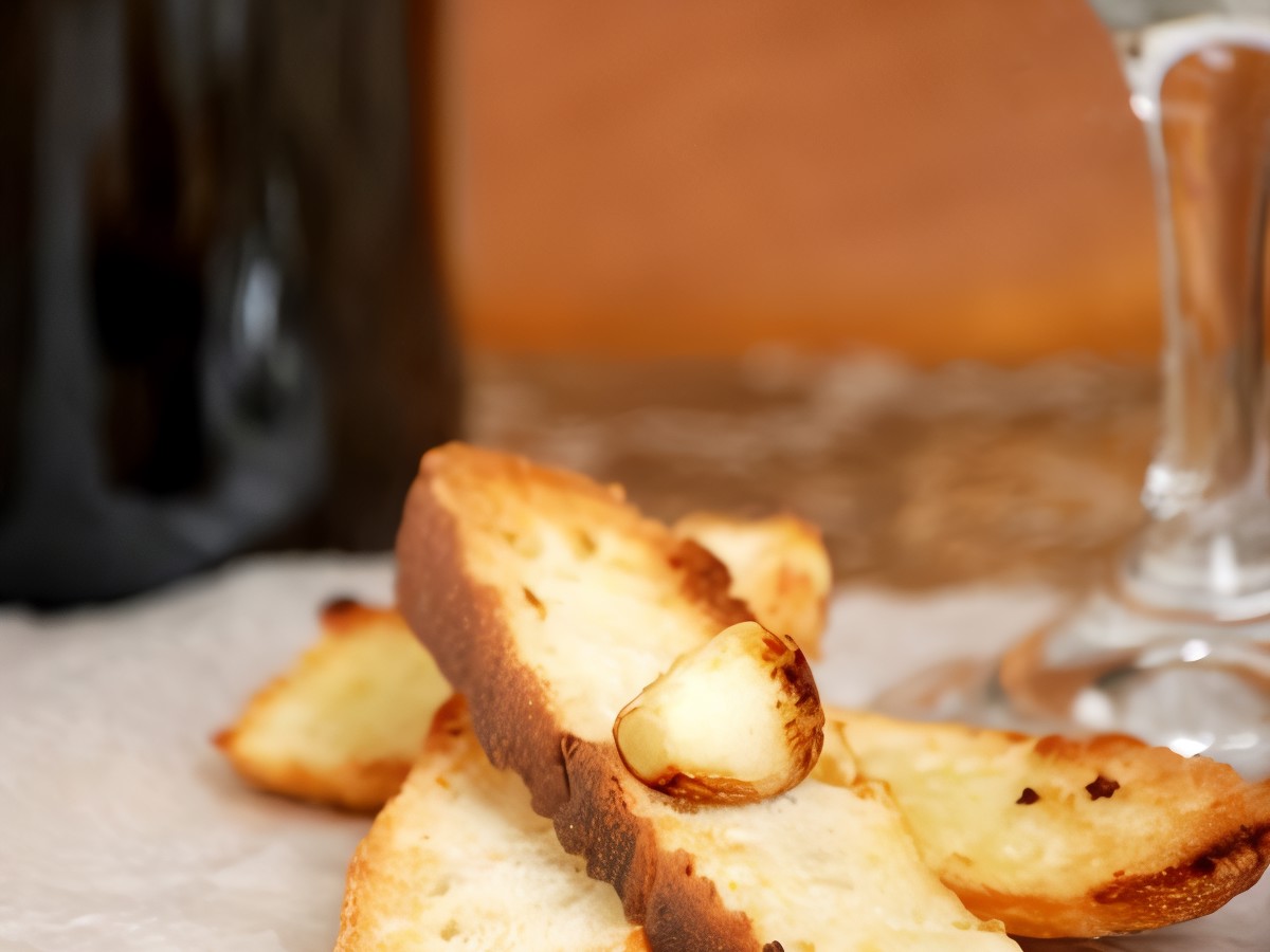 Bread with Roasted Garlic