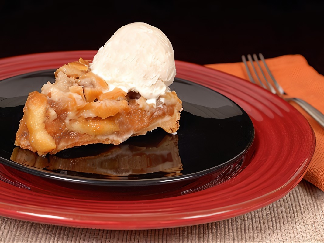 Bread Pudding with Apples and Cinnamon
