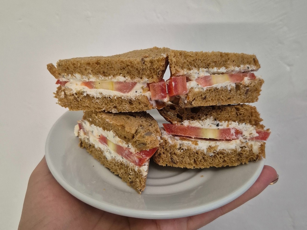 Cold Sandwiches with Feta and Tomatoes