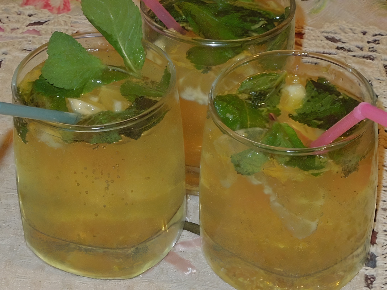 Cold Lemon Punch with Champagne