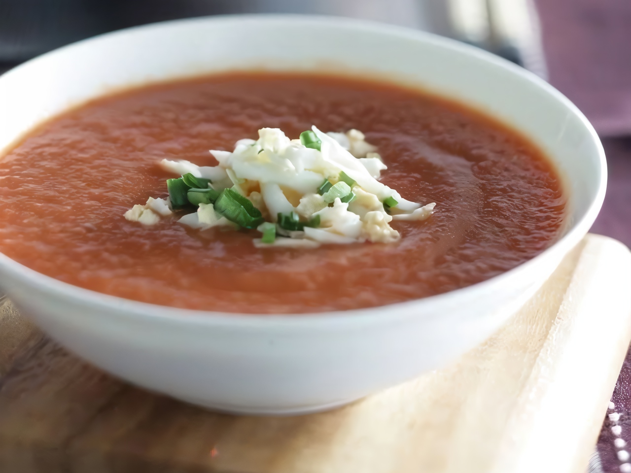 Cold Tomato Soup with Bell Peppers and Chili Pepper