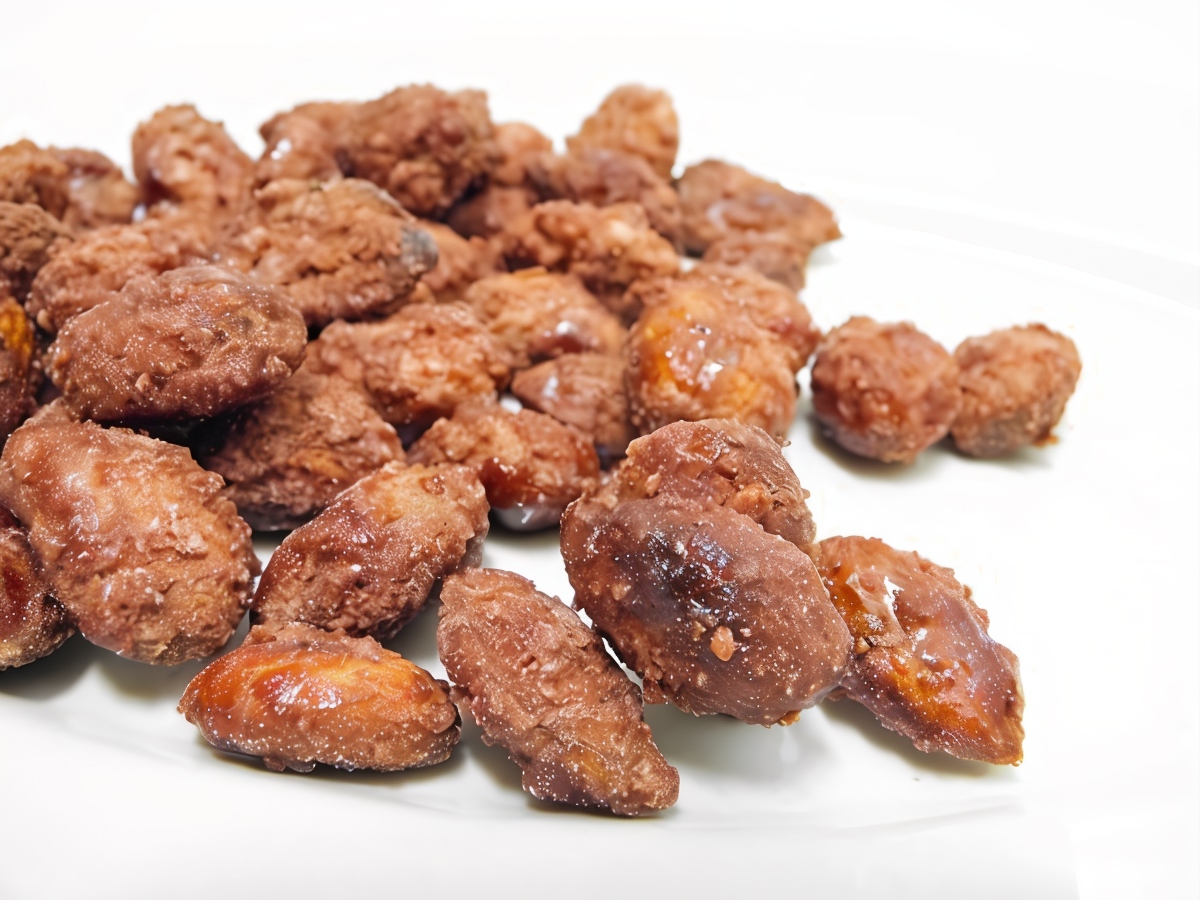 Crispy Nuts in Coconut Flakes and Curry