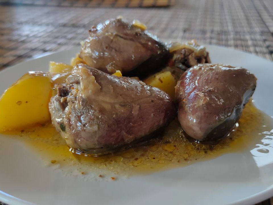 Turkey Hearts with Onions and Potatoes