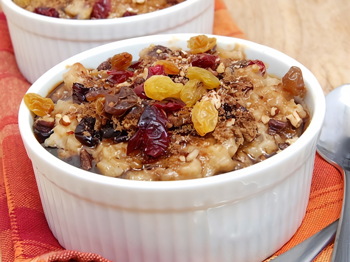 Irish Oatmeal with Cranberries and Raisins