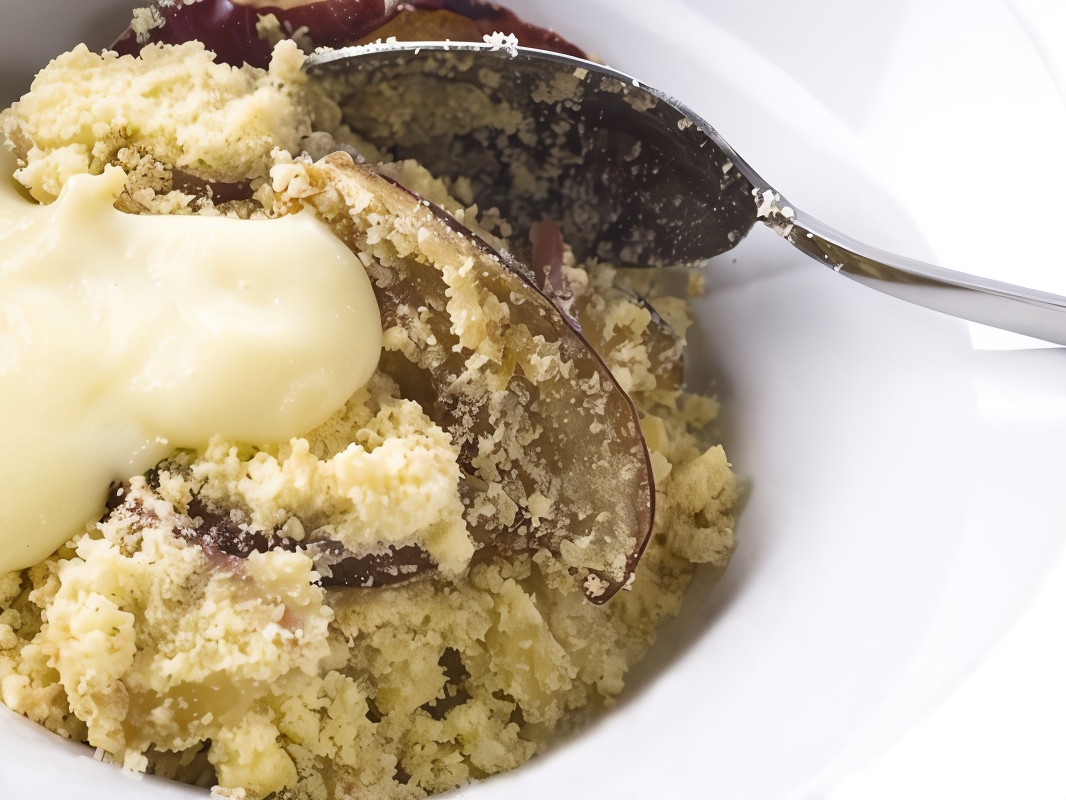 Apple Dessert with Amaretto Liqueur and Spices