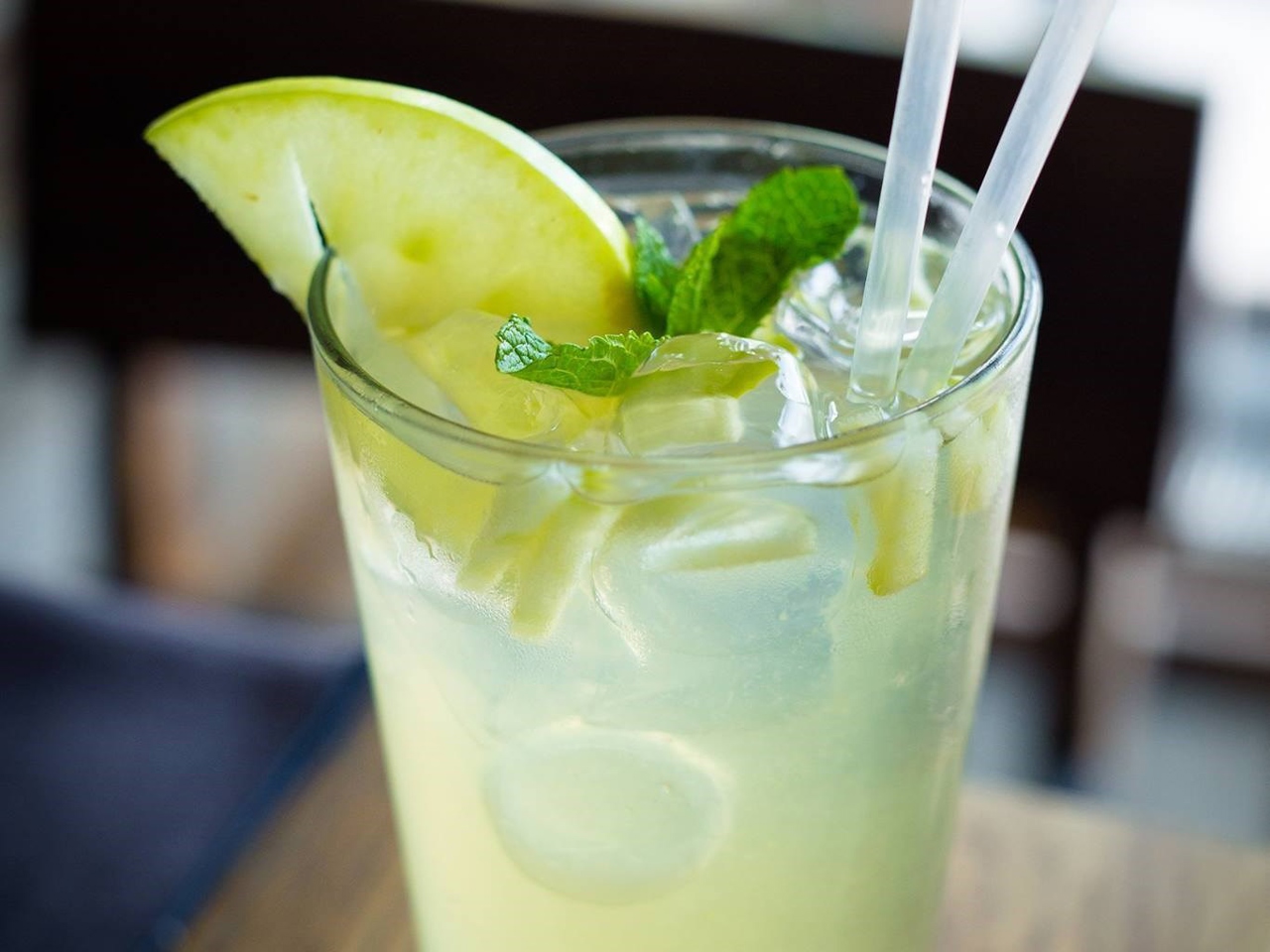 Apple Gin and Tonic