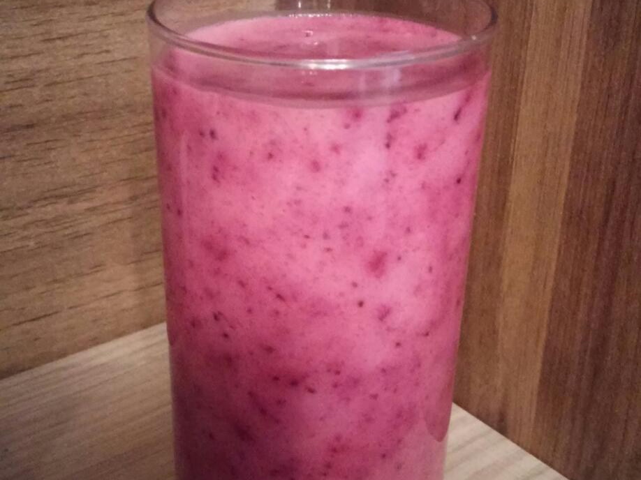 Berry Smoothie with Activia