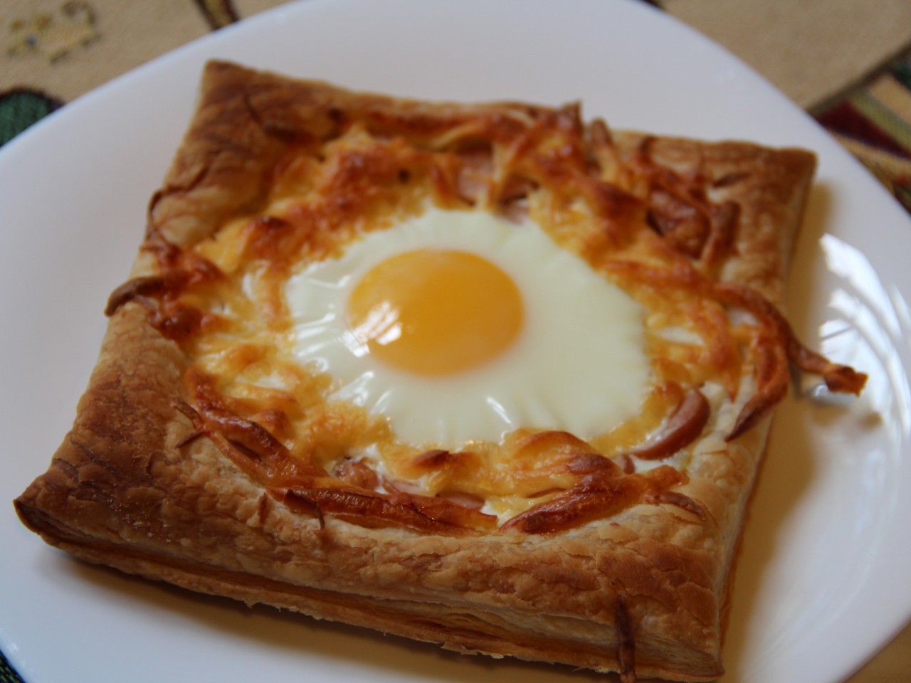 Eggs on Puff Pastry