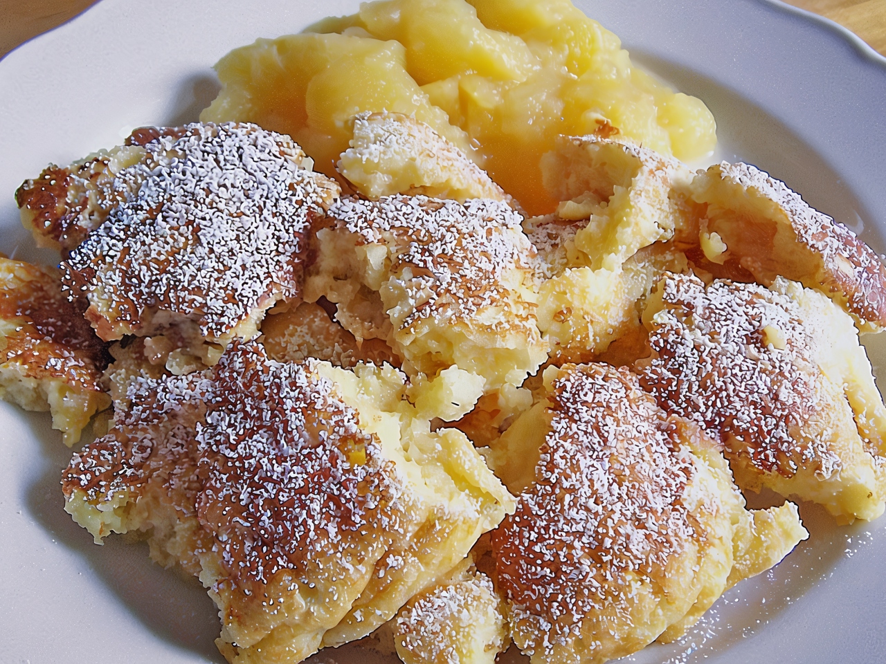 Kaiserschmarrn with Almonds