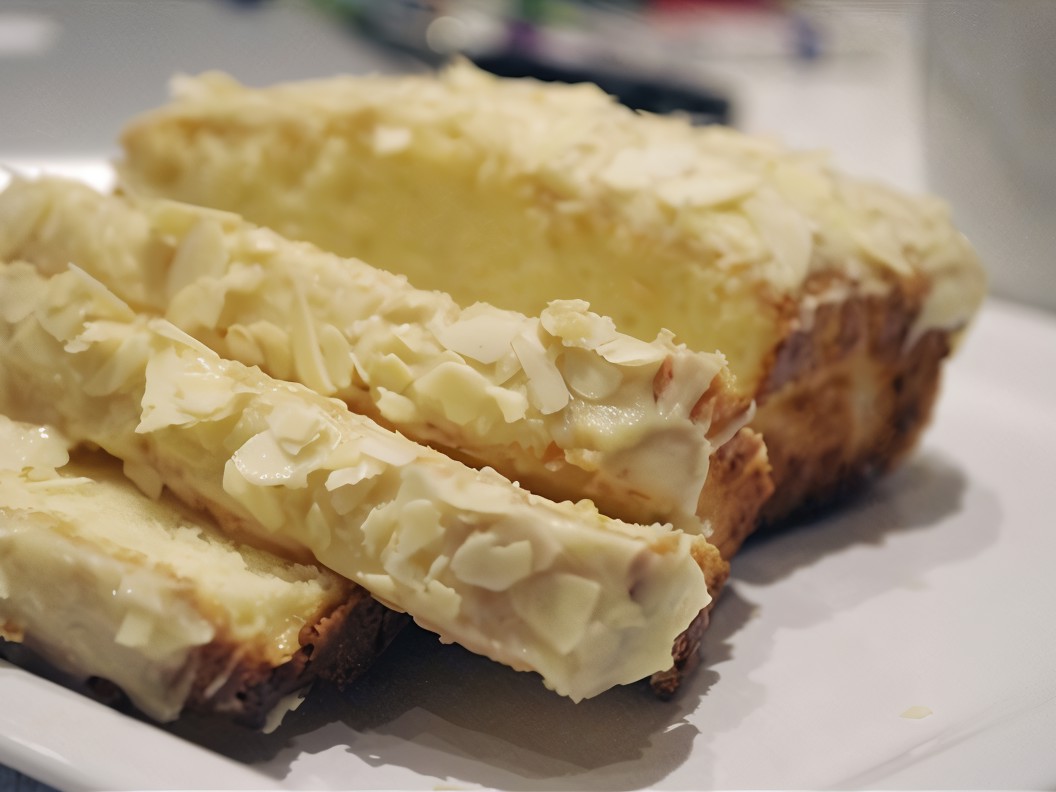 White Chocolate Cake