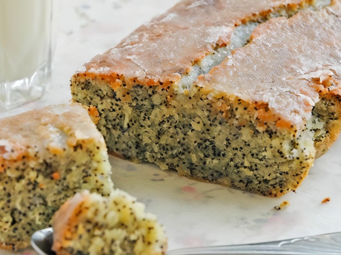 Lemon Zest and Poppy Seed Cake