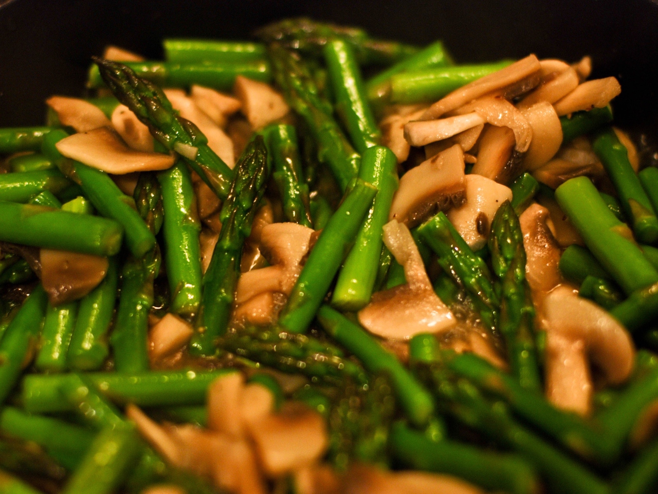 Asparagus and Mushroom Quiche