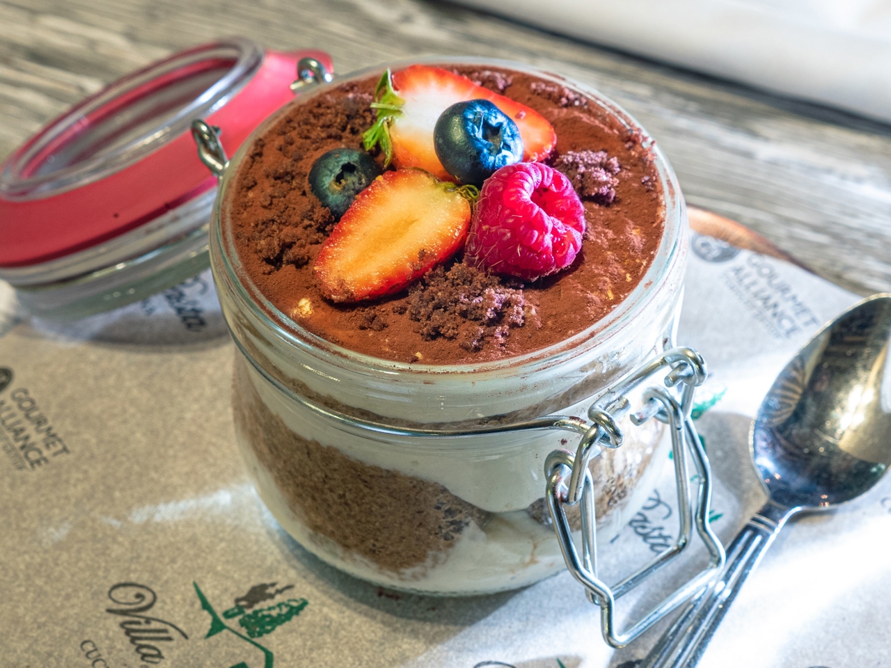 Classic Tiramisu with Cream