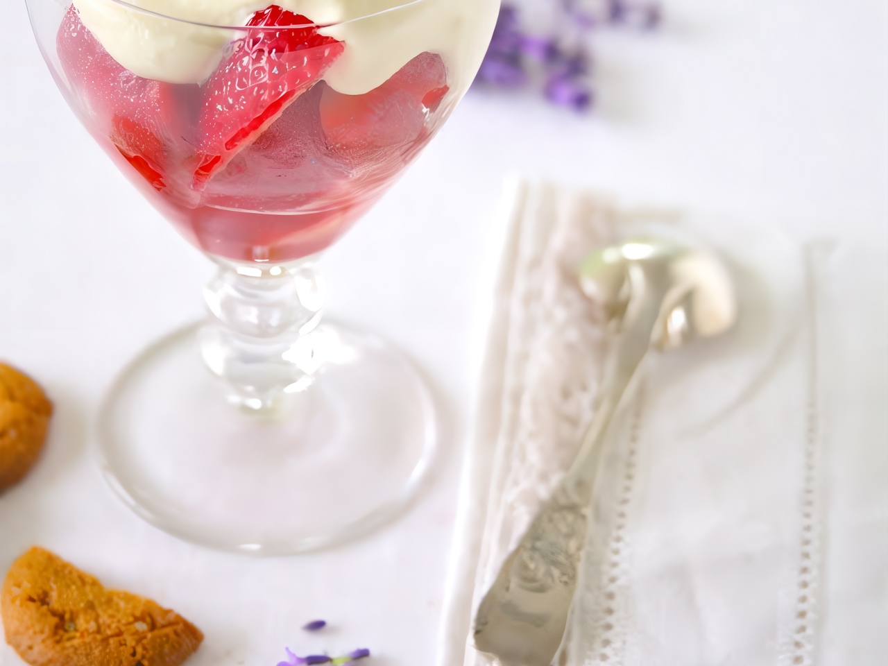 Strawberry Dessert "Romanoff"