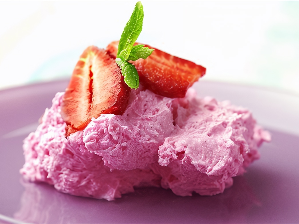 Strawberry Mousse with Liqueur