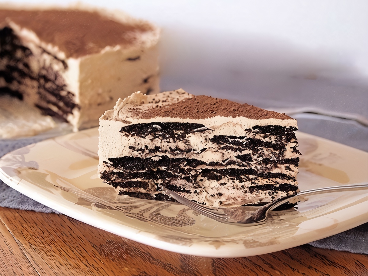 Coffee Dessert with Wafers and Cream