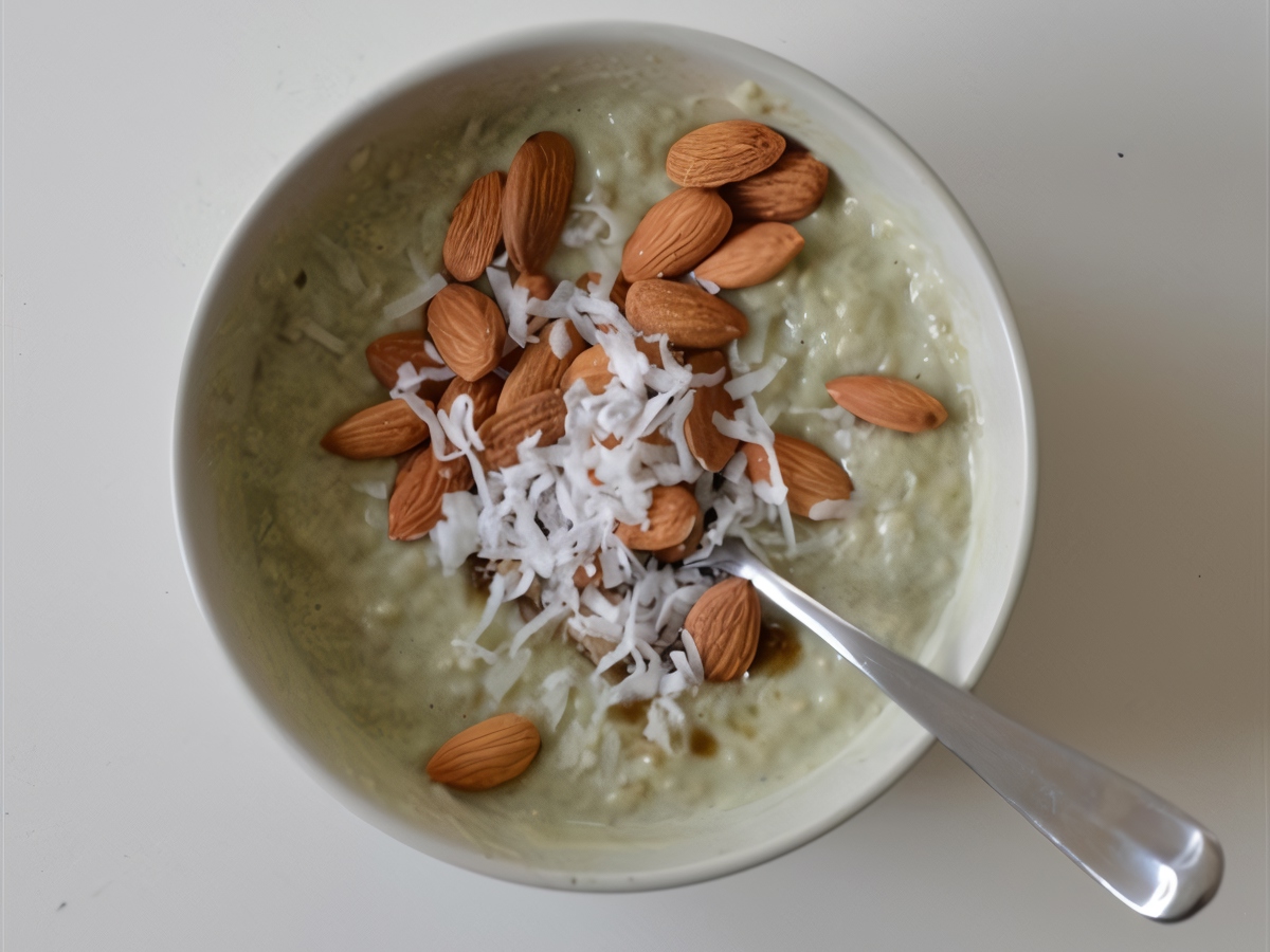 Coconut Oatmeal with Matcha and Almonds