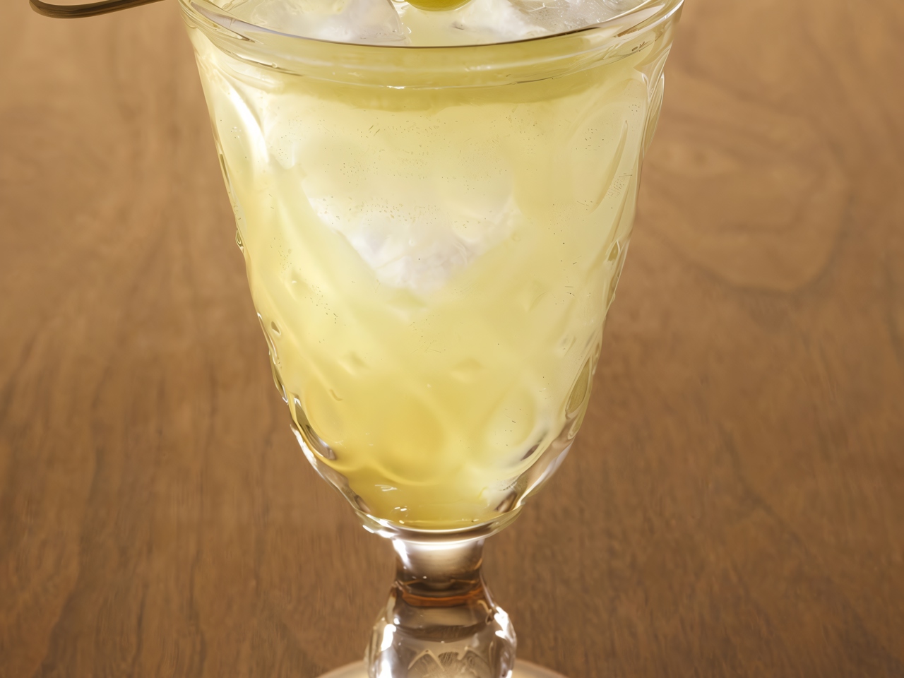 Grape Fizz Cocktail