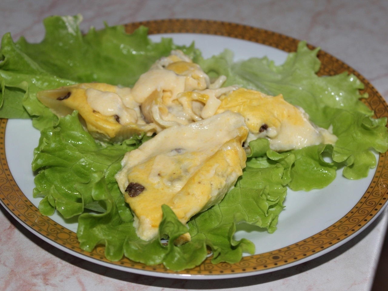 Stuffed Conchiglioni with Turkey and Creamy Pumpkin Sauce