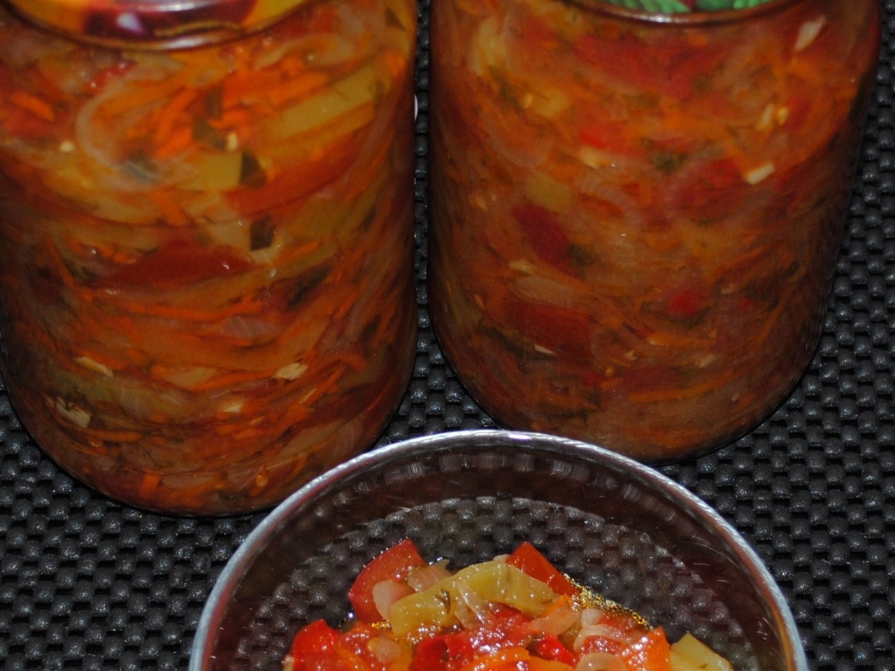 Canned Sweet Peppers with Tomatoes