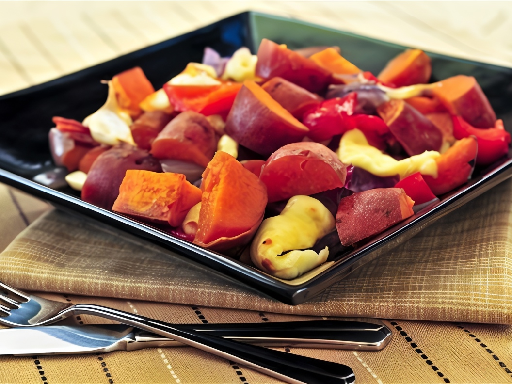 Red Potatoes with Peppers and Cheese
