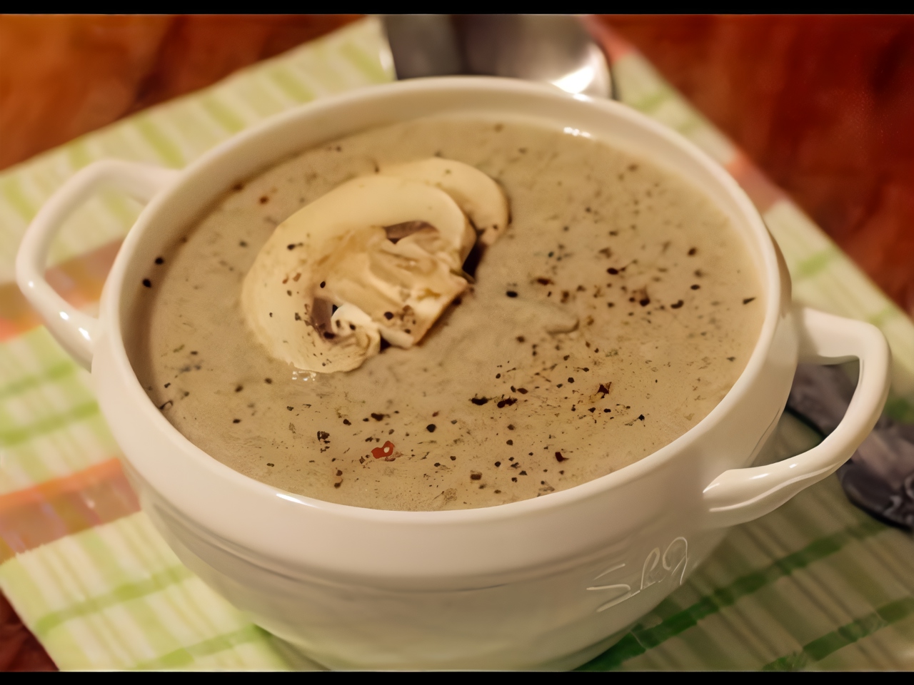 Cream Soup with Champignons and Porcini
