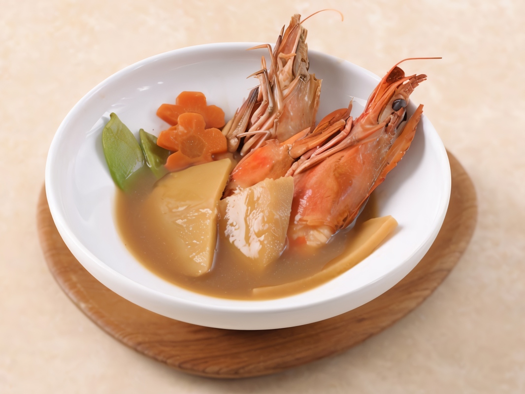 Shrimp with Vegetables and Aromatic Sauce