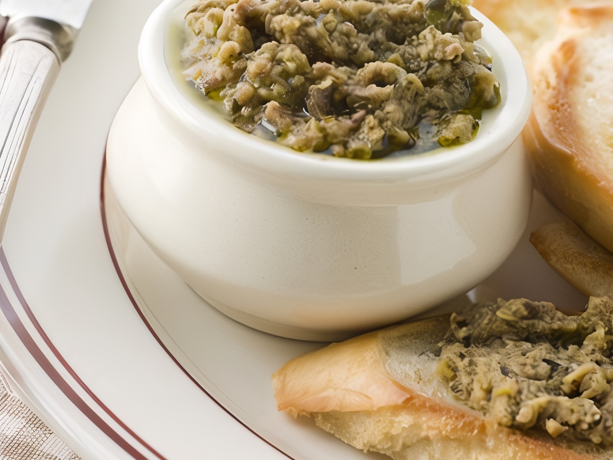 Crostini with Artichokes and Olives