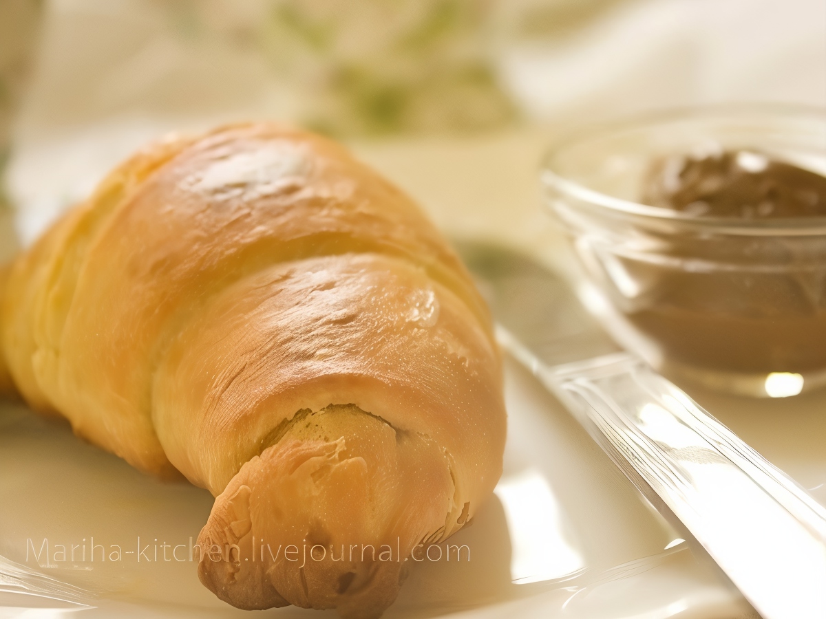 Croissants with Nut Butter