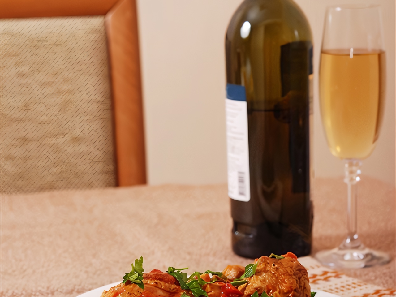 Chicken with Red Peppers in Wine Sauce