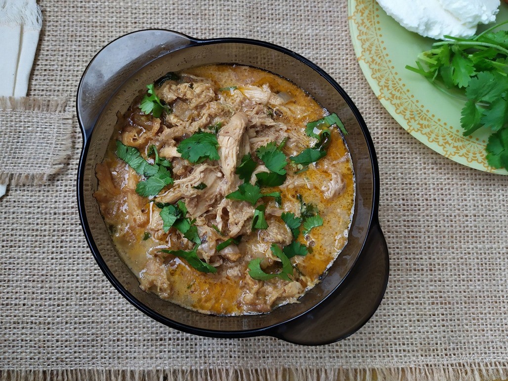 Chicken in Walnut Sauce