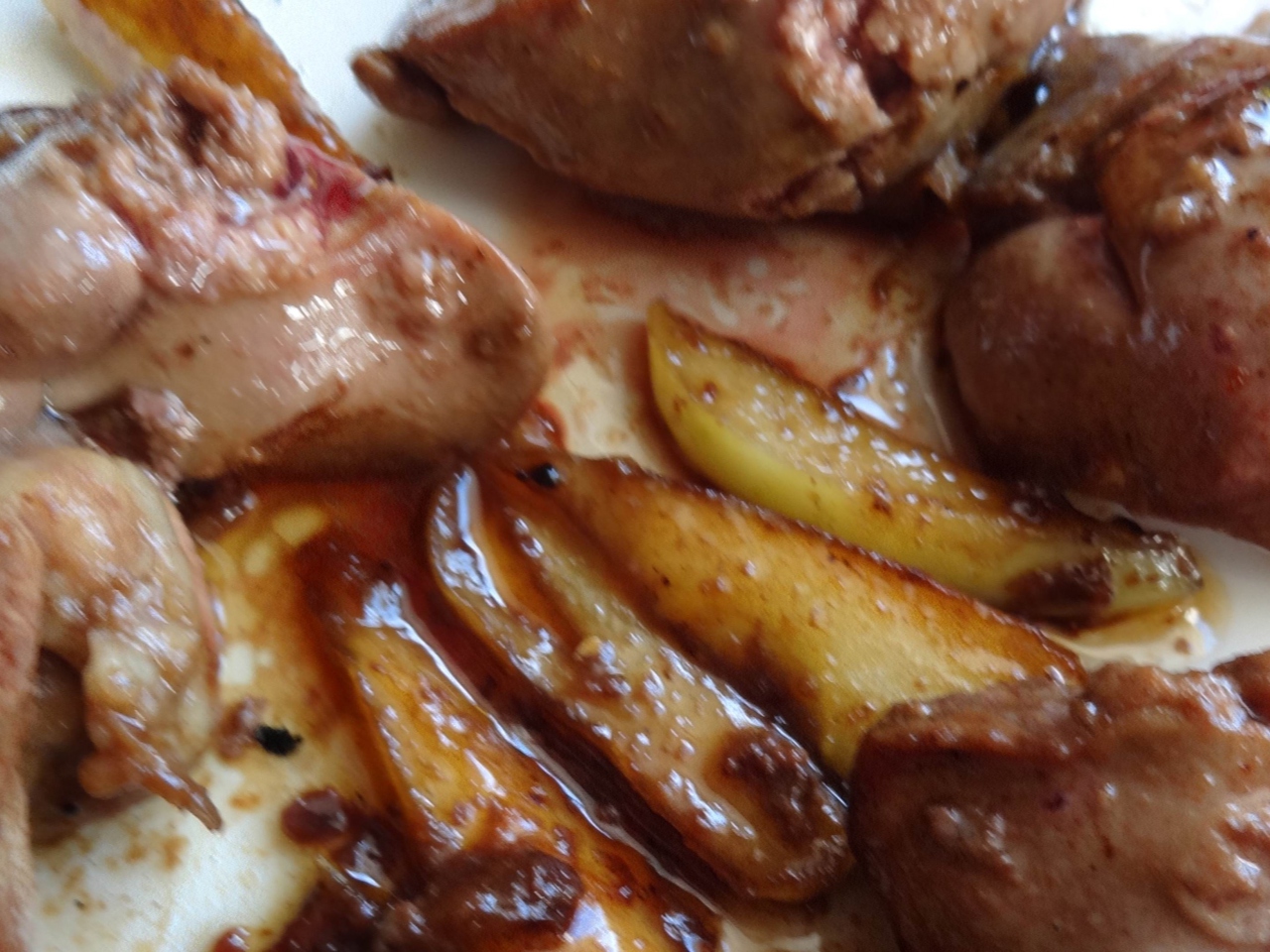 Chicken Liver in Caramel with Apples