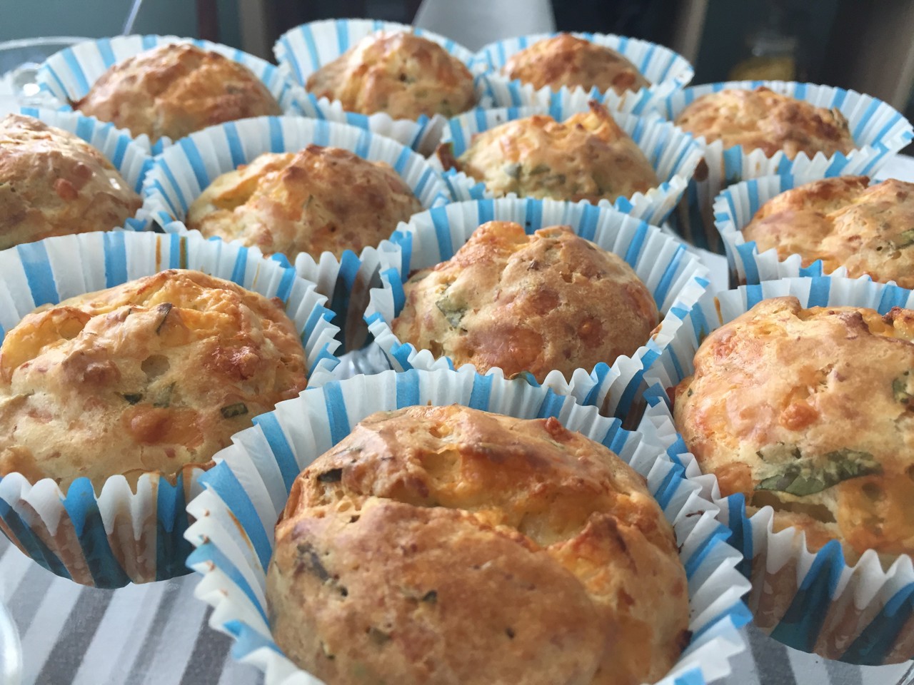Chicken Muffins with Cheese