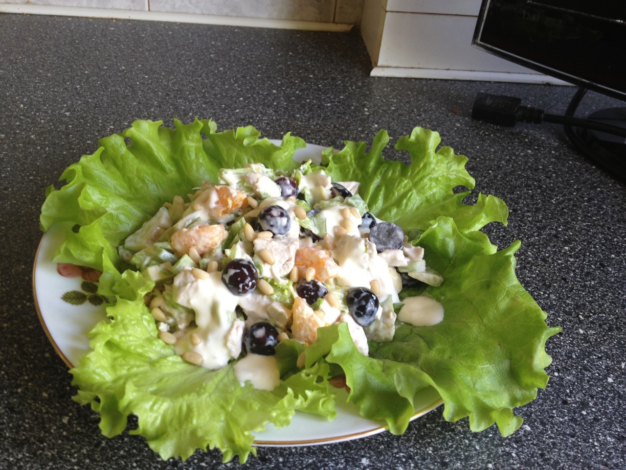 Chicken Salad with Avocado and Grapes